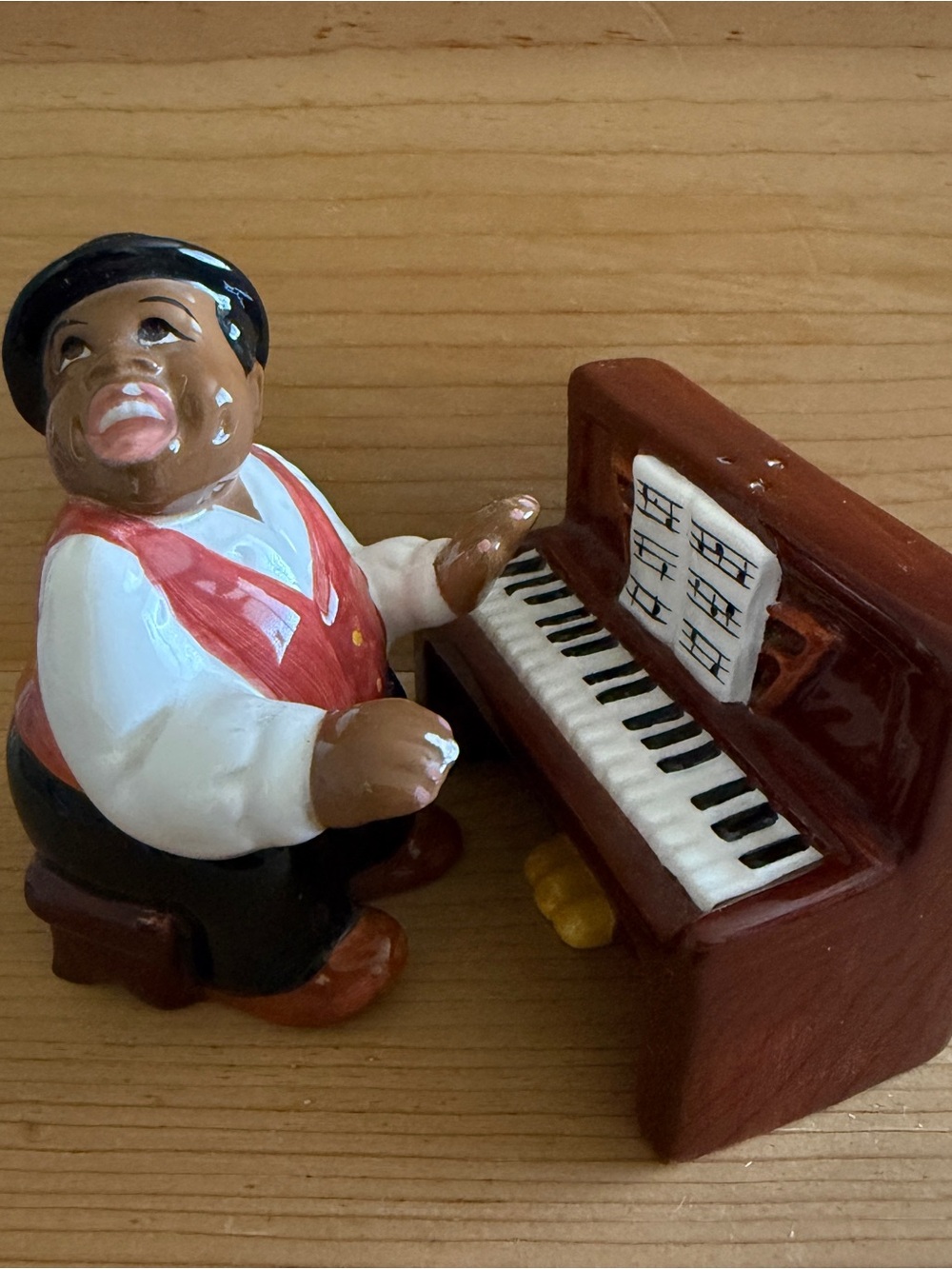 Vintage Clay Art Ceramic Ragtime Piano Player Salt & Pepper Shakers